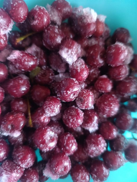 Вишня заморженная.Замороженная слива