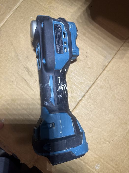 Multifunctionala Makita DTM52