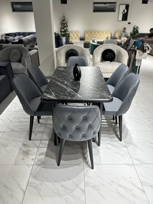 Обеденный стол и стулья по акции