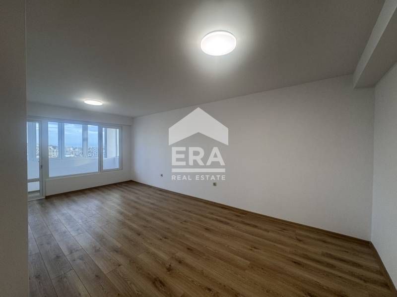 Тристаен (преустроен) апартамент за продажба след основен ремонт, райо