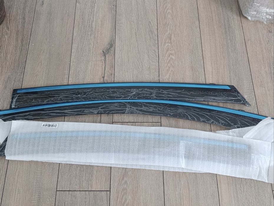 Продам новые оригинальные ветровик