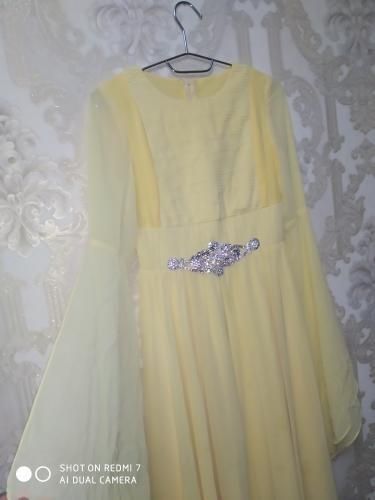 Milliy ko'ylak sotiladi