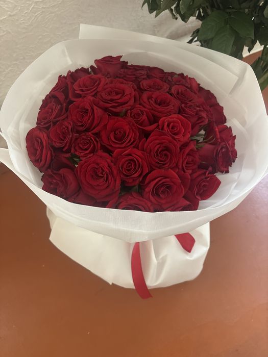 Местные розы 51 штука