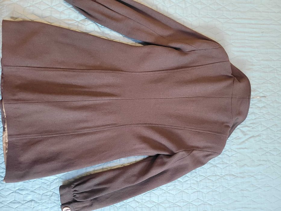 Луксозно дамско палто – елегантна вълна  Като ново 44 размр