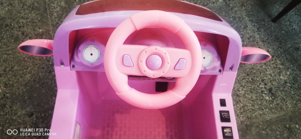 Детска кола за момиче с акумулаторна батерия!