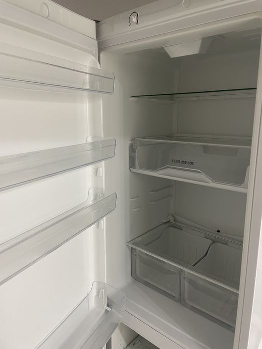 Indesit холодильник