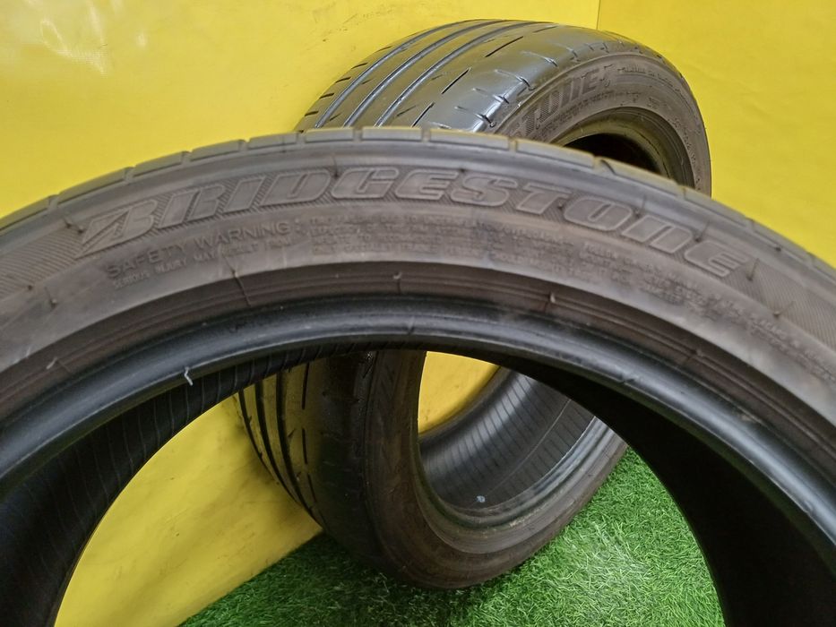 Шины 225/45 R17 Bridgestone пара.