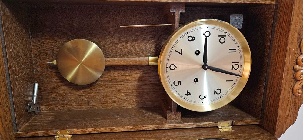 Ceas de perete cu pendul Hermle anii 80