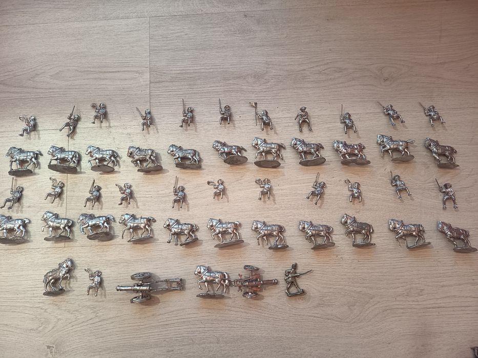 50 бр оловни фигурки на войници коне каруци оръдия
