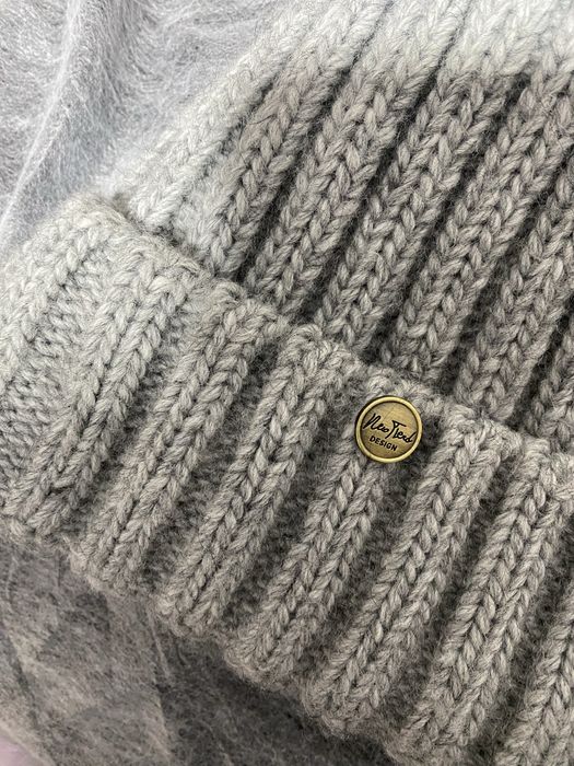 Зимняя шапка со снудом