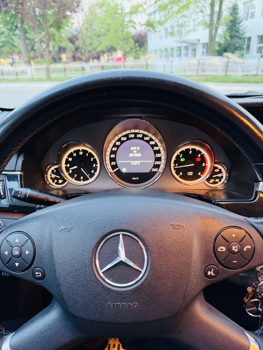 Mercedes-Benz E200 CDI W212 | 2009 | 2.2 Diesel | 136 CP | Înmatriculată RO