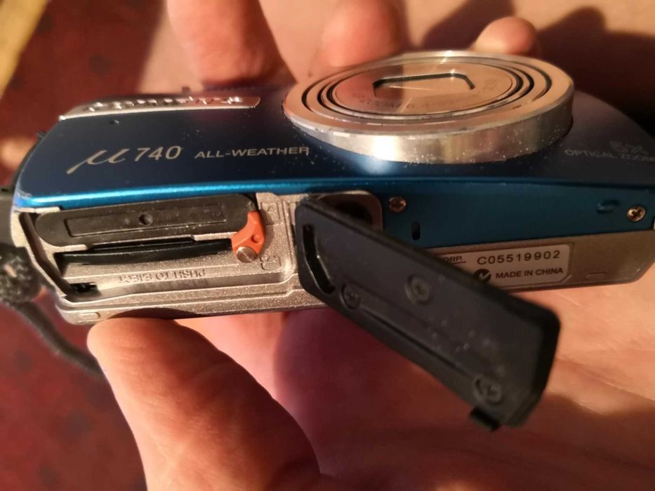 Фотоапарат Olympus M740