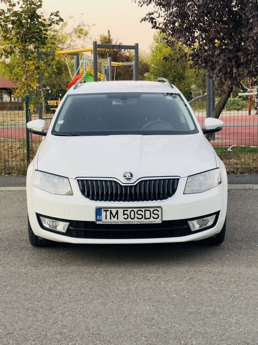 Se oferă spre vânzare Skoda Octavia Combi 2.0 TDI, 150 CP, tracțiune integrală 4x4, an fabricație 2016,