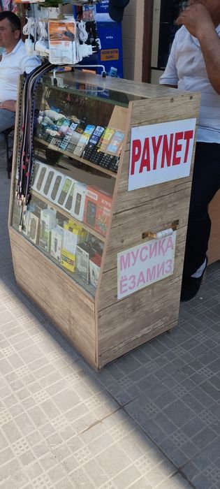 Telefon polka Sotiladi 3ta