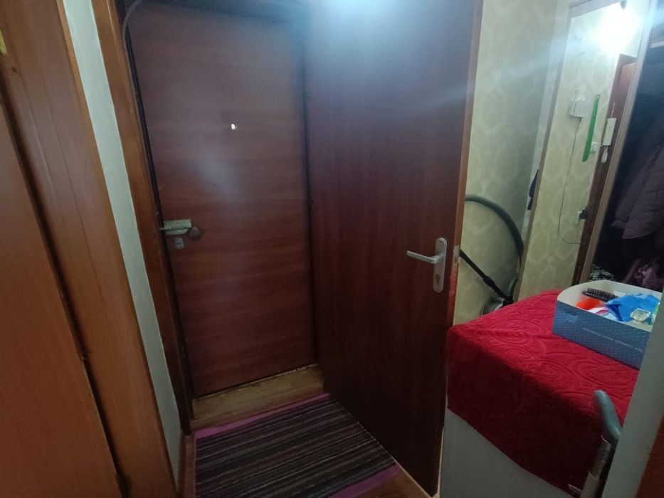 Продам 1 ком квартиру 4 мкр 14 дом