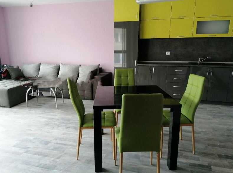 Дава се под наем Двустаен апартамент в Варна, Лятно кино Тракия - 65 кв.м за 459 € - Снимка #1