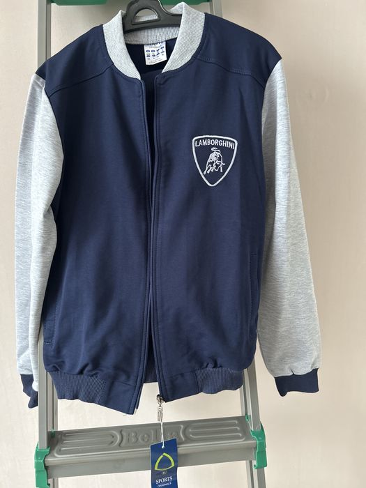 Продам спортивный костюм на мальчика