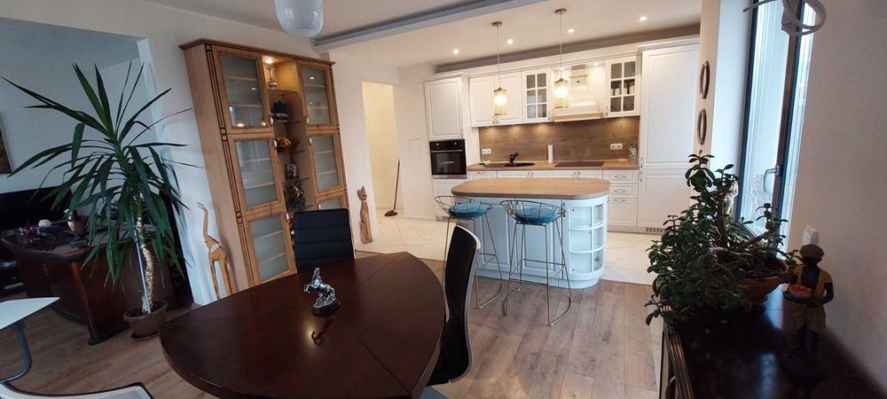 Продава се Тристаен апартамент в София, Люлин 2 - 102 кв.м за 2746 €/кв.м - Снимка #2