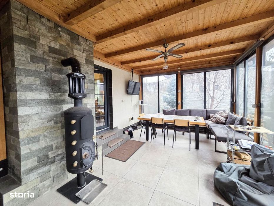 Casa Individuala Tunari Refugiu Rustic Terasa Inchisa Curte Garaj