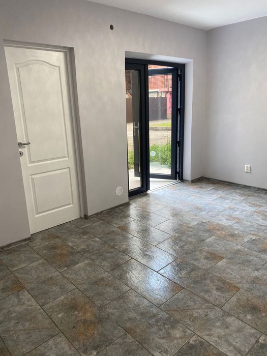 Spatiu comercial/garsoniera de VANZARE sau INCHIRIAT.