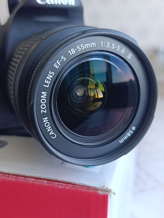 Продам фотоаппарат Кэнон 700Д.
