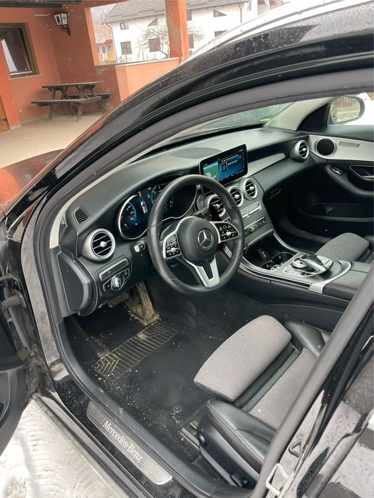 Dezmembrez Mercedes C class w205 facelift far multibeam bara capota