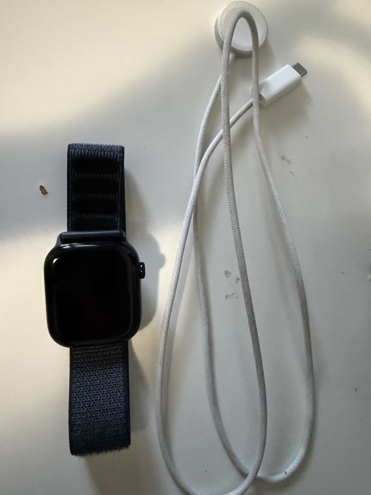 Apple Watch Series 10 46mm GPS, 100% Battery Health  + зарядно