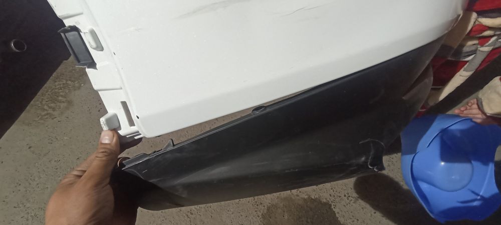Бампер задний от автомашины Лексус RX300