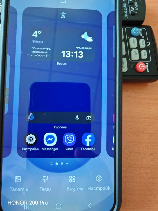 Samsung s25 plus 12/512 с гаранция на 3 месеца и 4 зарядки