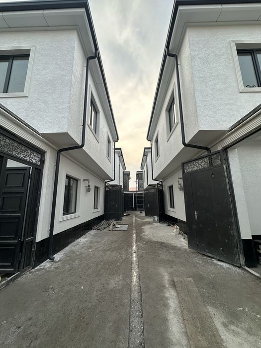 Продается 1соту 4хонали коттедж, Хонобод Сергели тумани