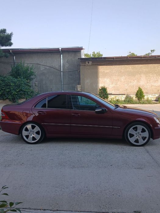 Продаю Mercedes-Benz c240 w203