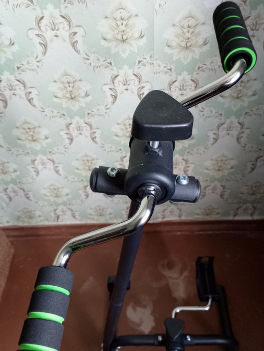 Велотренажёр для рук и ног