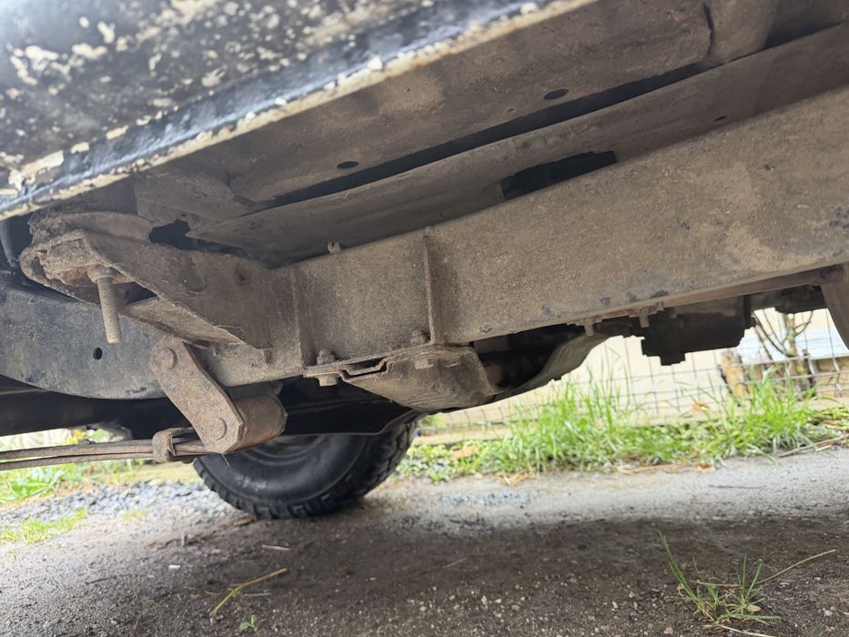Vănd daihatsu rocky 2.8 schimb cu jimny 4x4 cu maneta