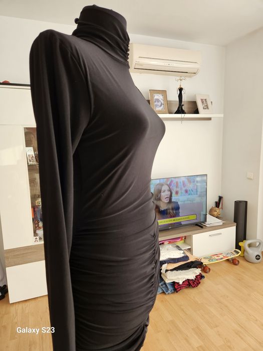 Rochita mărimea S. 30 lei