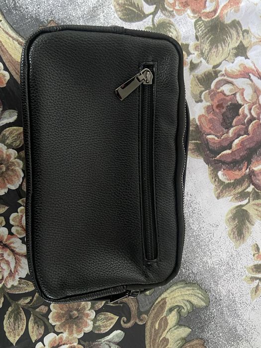 Барсетка новый коженный