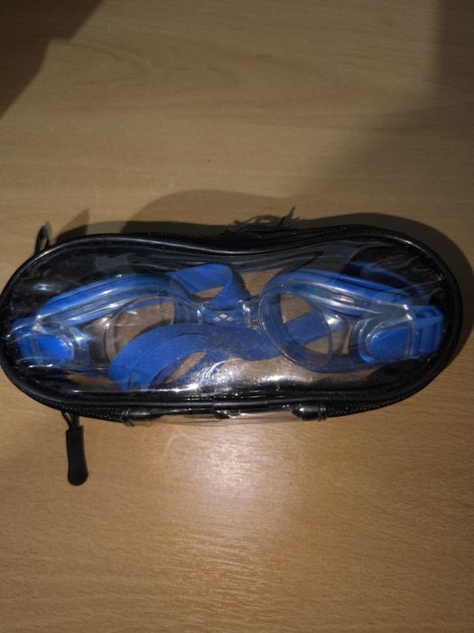 Очила за плуване