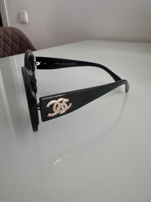 Очки солнцезащитные