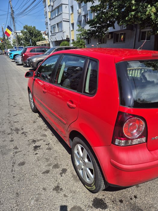 Vând Volkswagen Polo