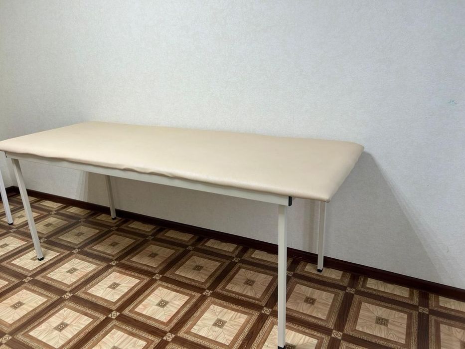 Продам 2 кушетки