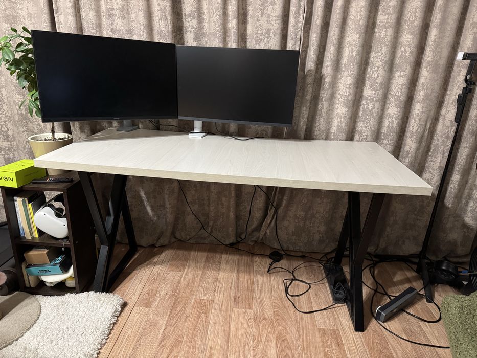 Продается стол 150/70