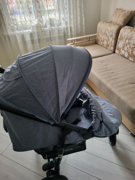 Срочно продам коляску 35 000