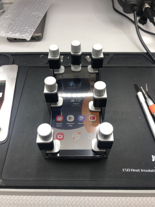 Service GSM si Magazin Accesorii Telefoane Tablete Huse Folii Cabluri