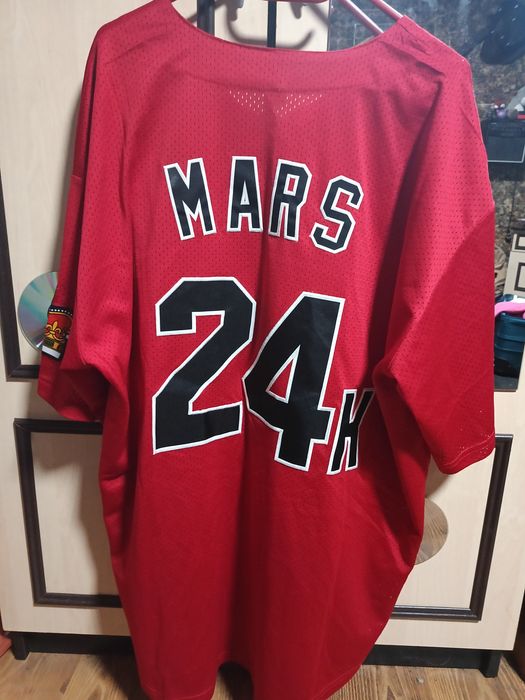 Bruno Mars  Baseball jersey roșu