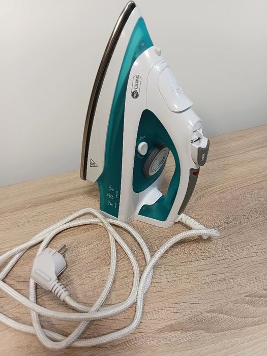 Продавам парна ютия