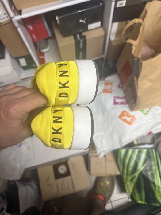DKNY отигинални 44 номер