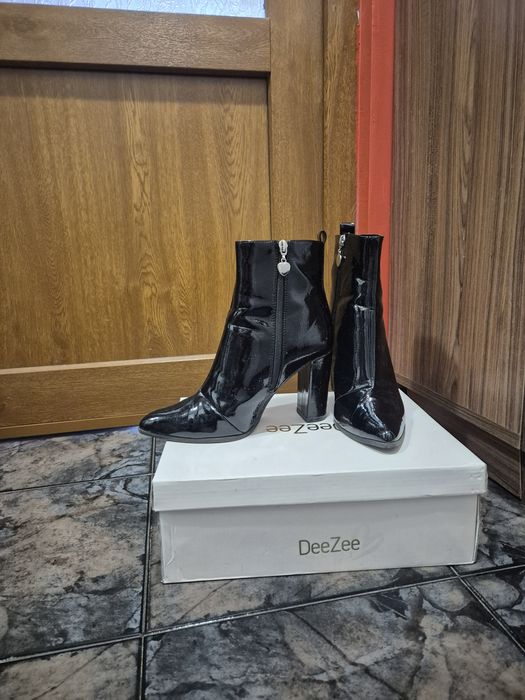 Дамски боти/ботуши/токчета DeeZee