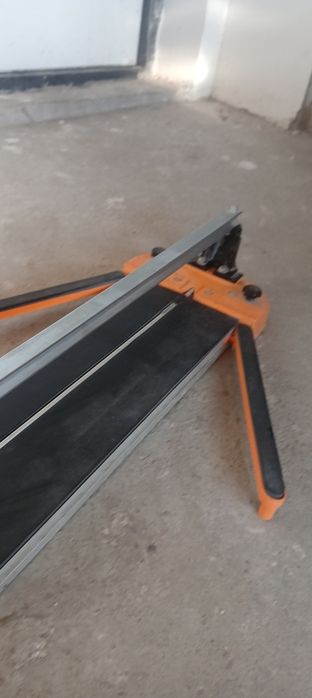 Продам Плиткарез вирхь