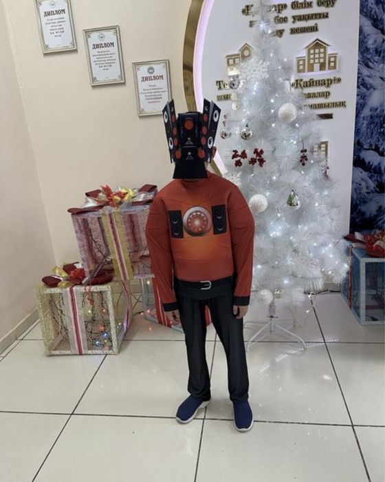 Продам карнавальный костюм