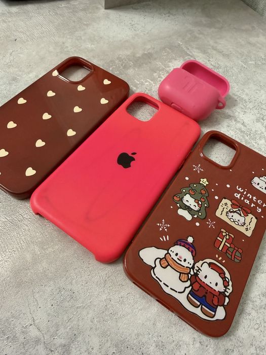 Продам чехлы на айфон 11