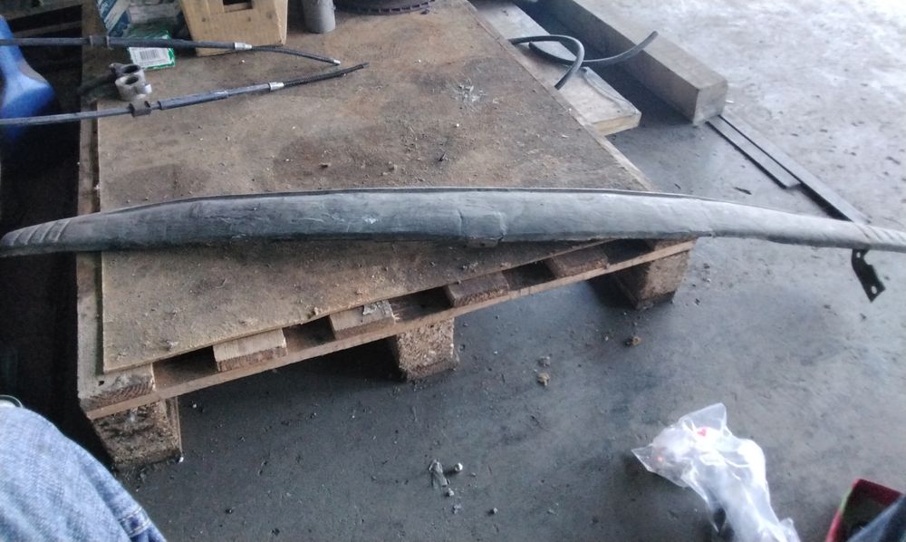 Буфери за броня и спойлер под броня за трабант